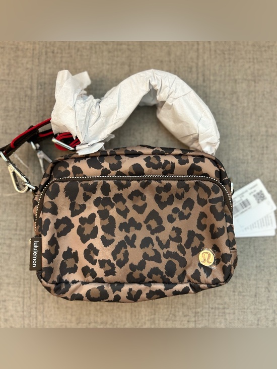 lululemon athletica Handbags - NWT lululemon athletica Leopard Print Crossbody Everywhere Bag